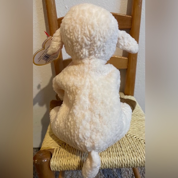 Ty Beanie Babies Ewey The Lamb
birthday March 1 1998 - Picture 3 of 10